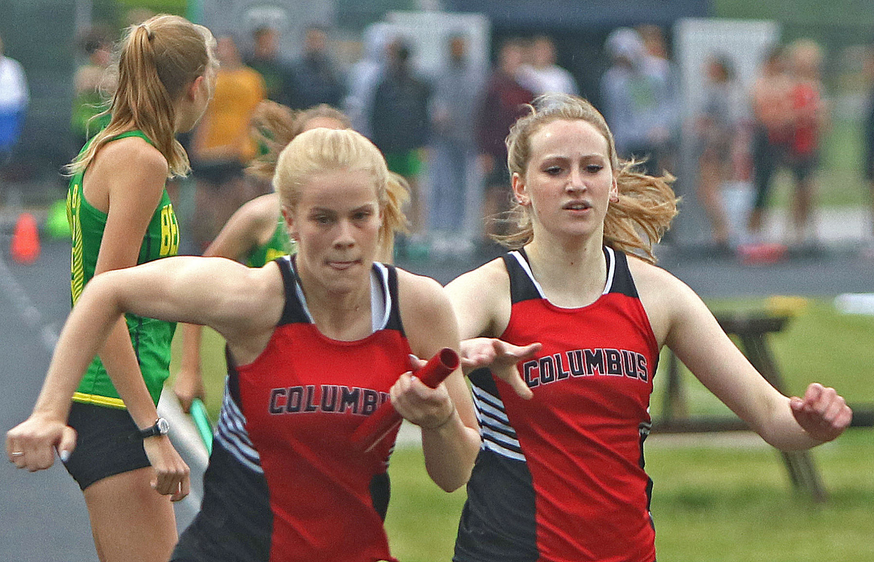 Molly Kahl, Maya Pearcy